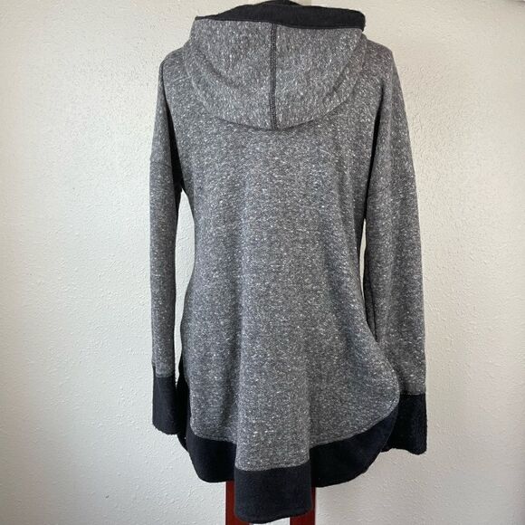 EUC VENUS Womens Black and Gray Athletic Zip Up Long Sweatshirt Size M - Picture 5 of 7